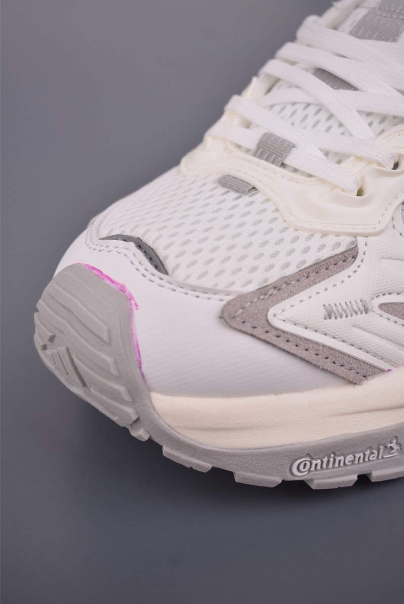 Adidas XLG Storm Edge view
