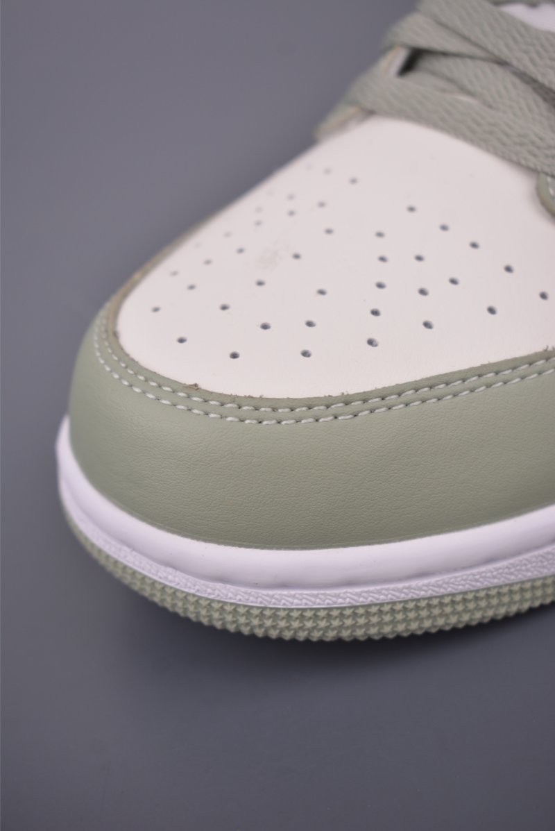 Air Jordan 1 Low 'White / Green / Red' view