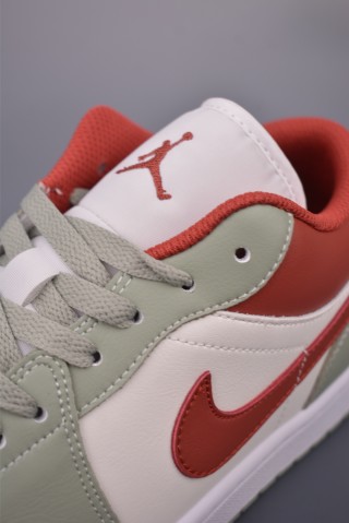 Air Jordan 1 Low 'White / Green / Red' view 7