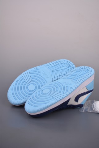 Air Jordan 1 Low 'White / Blue' view 3