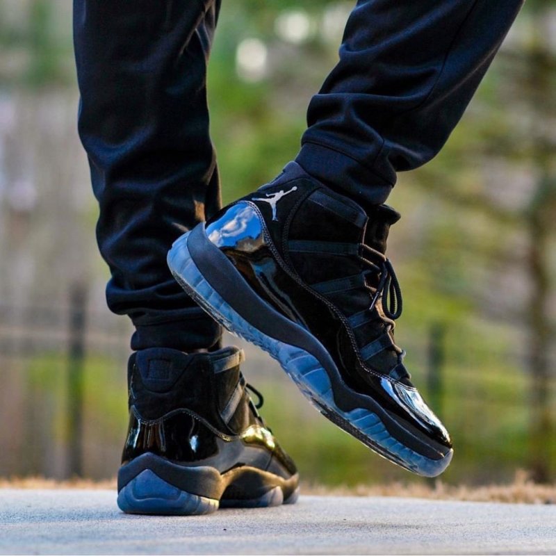 Air Jordan 11 Retro view