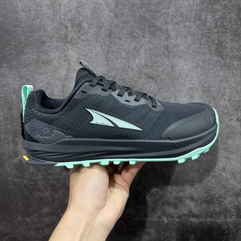 Altra Lone Peak 9