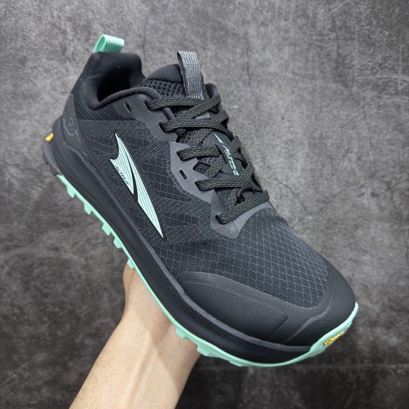 Altra Lone Peak 9 view
