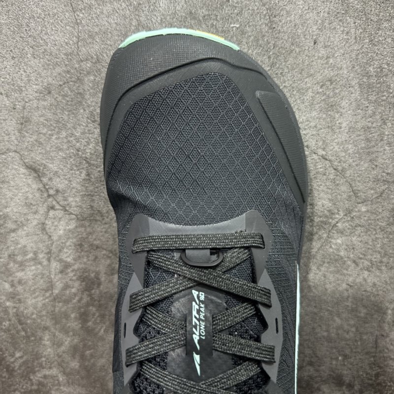 Altra Lone Peak 9 view