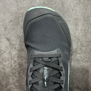 Altra Lone Peak 9 view 5