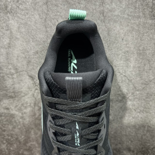 Altra Lone Peak 9 view 8