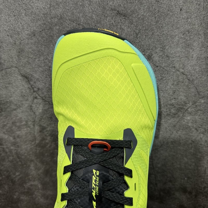 Altra Lone Peak 9 view