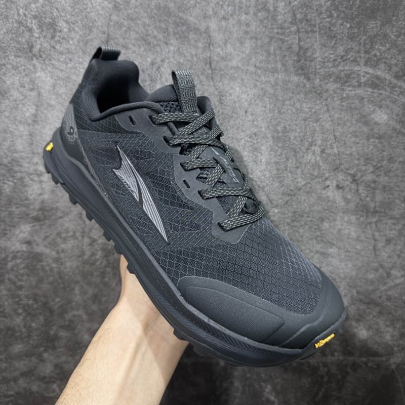 Altra Lone Peak 9 view