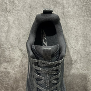 Altra Lone Peak 9 view 26