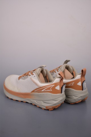 Altra M Experience Wild 2 view 2