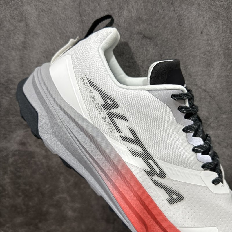 Altra Mont Blanc Carbon Low 'Yellow / Gold' view