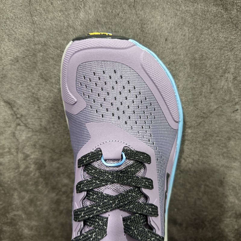 Altra Olympus 6 'Gold' view