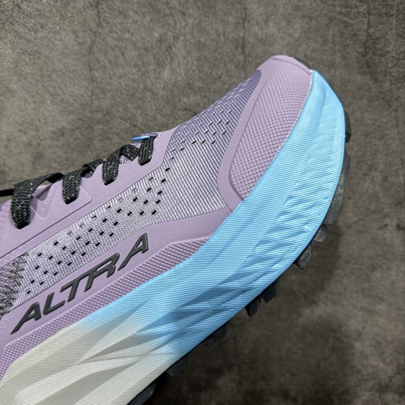 Altra Olympus 6 'Gold' view