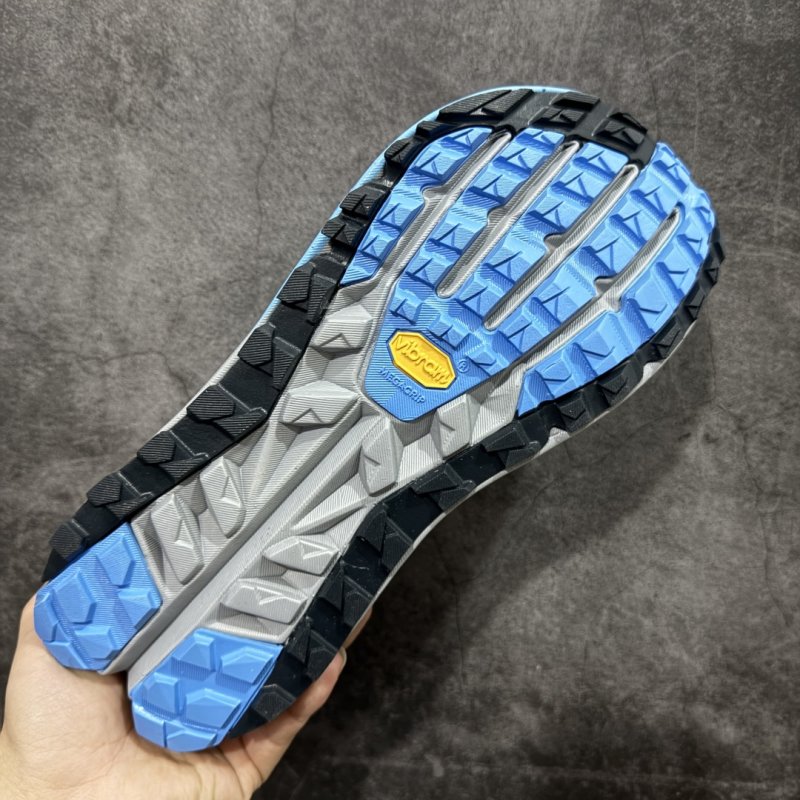 Altra Olympus 6 'Gold' view