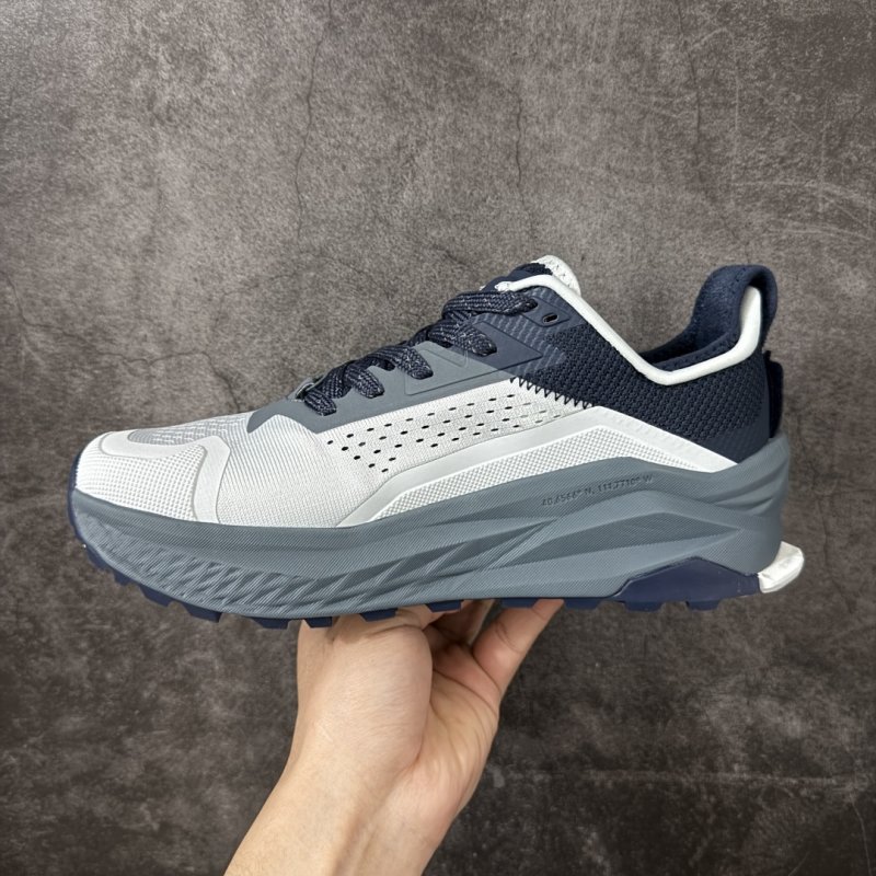 Altra Olympus 6 'Gold' view