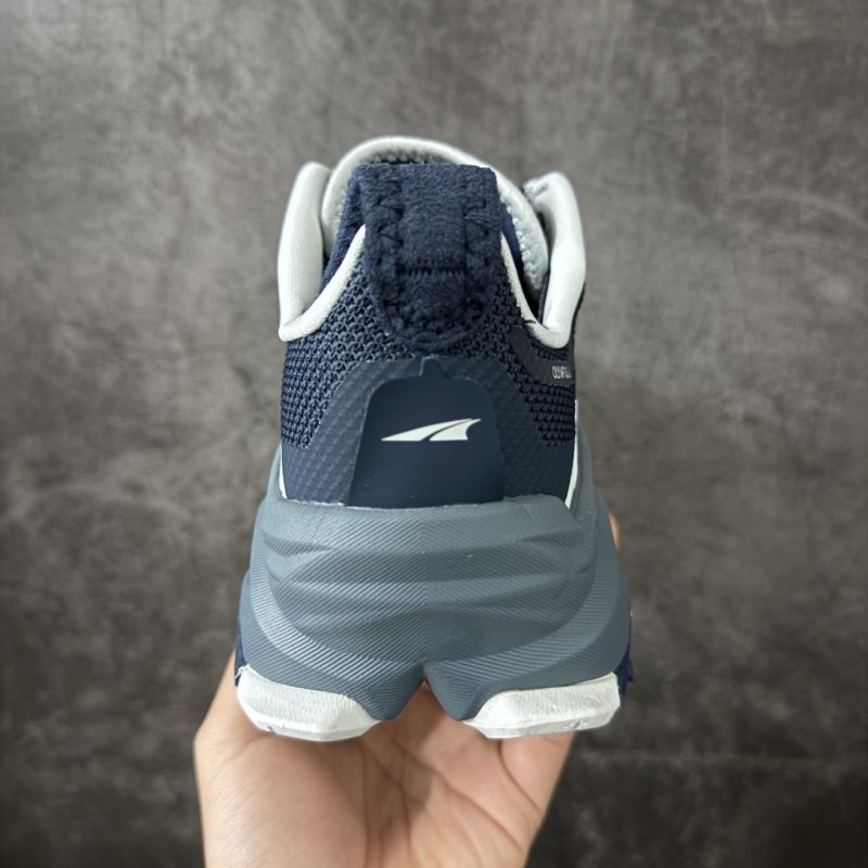 Altra Olympus 6 'Gold' view