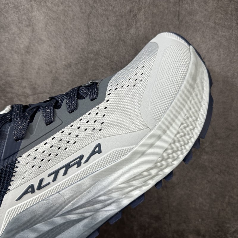 Altra Olympus 6 'Gold' view