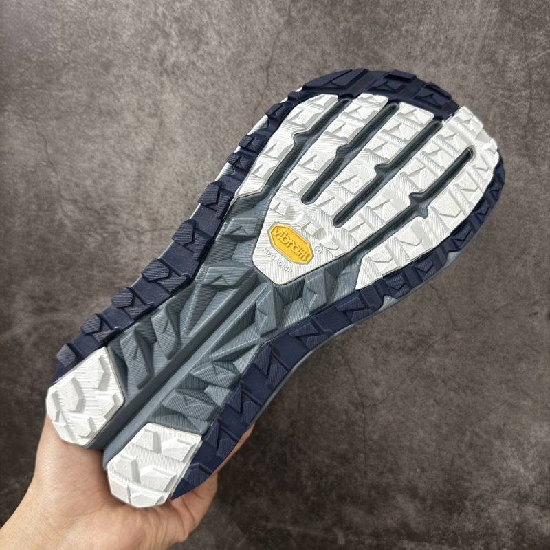 Altra Olympus 6 'Gold' view