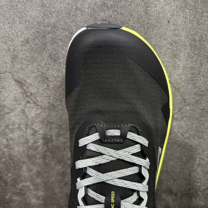 Altra Speed Mont Blanc view