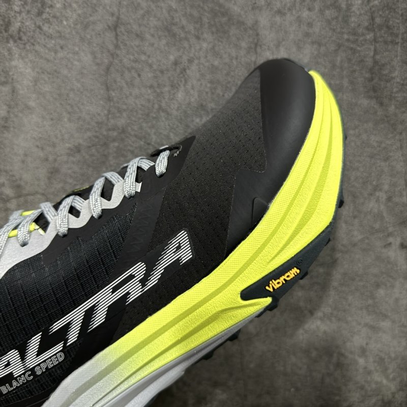 Altra Speed Mont Blanc view