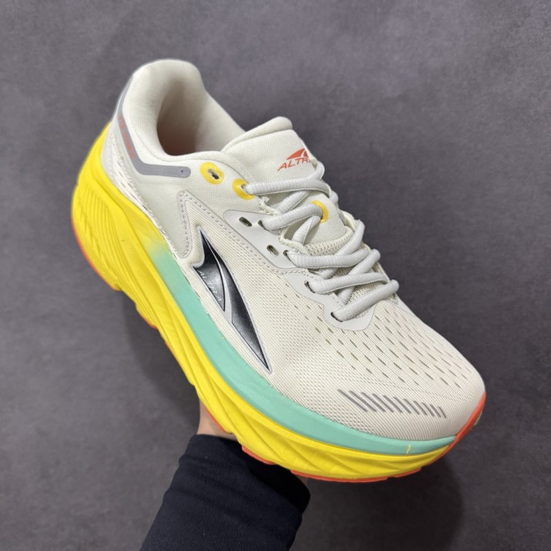 Altra Wvia Olympus view