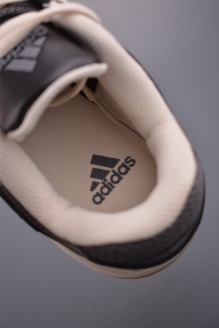 Bad Bunny x Adidas Originals Response CL view 18