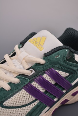 Adidas Bad Bunny Response CL view 16