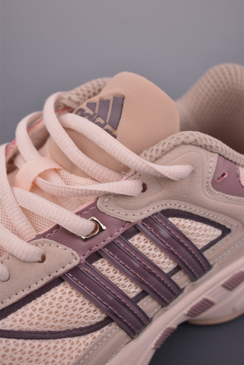 Adidas Bad Bunny Response CL view