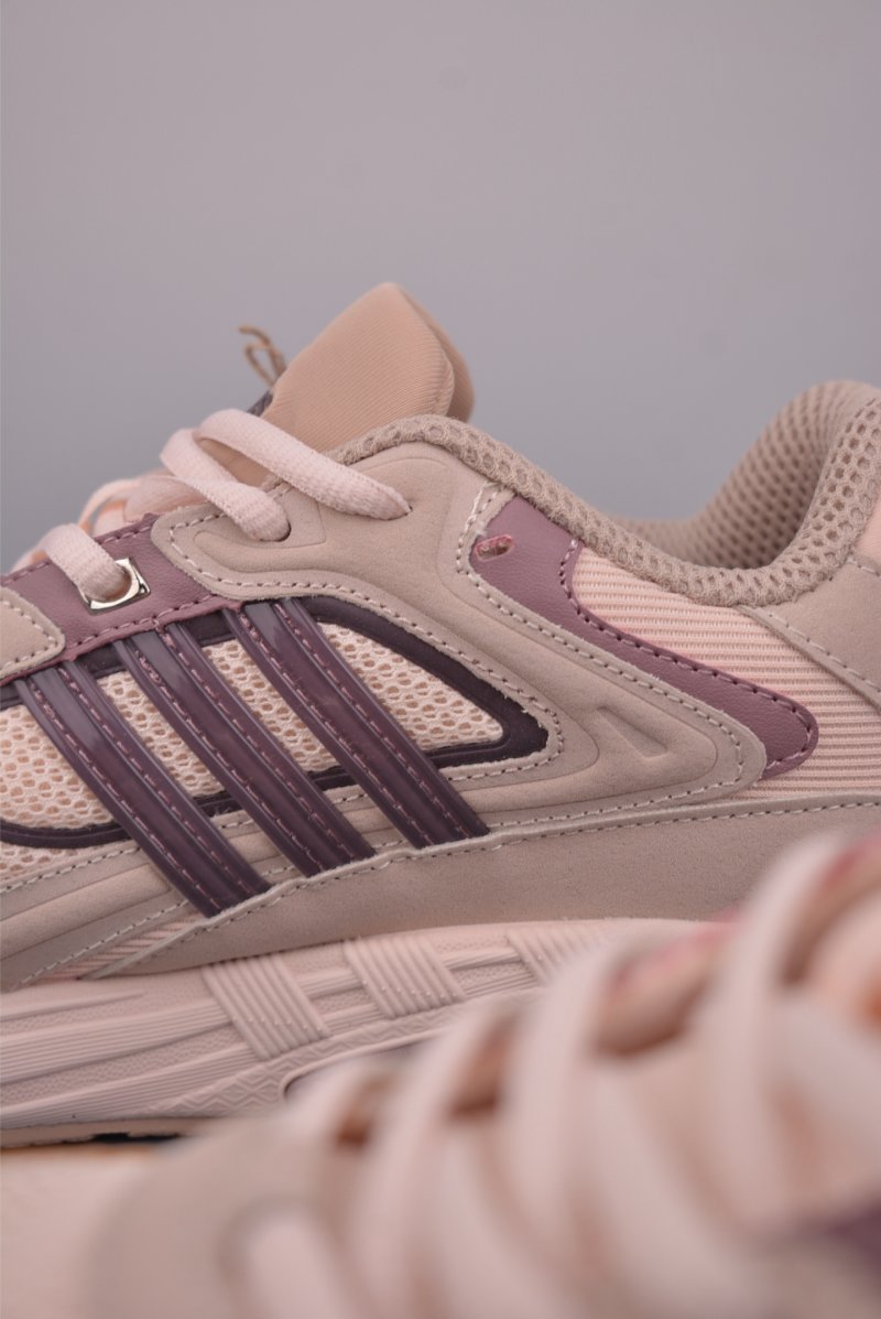 Adidas Bad Bunny Response CL view