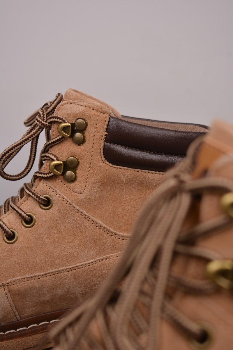 Boots 'Gold' view