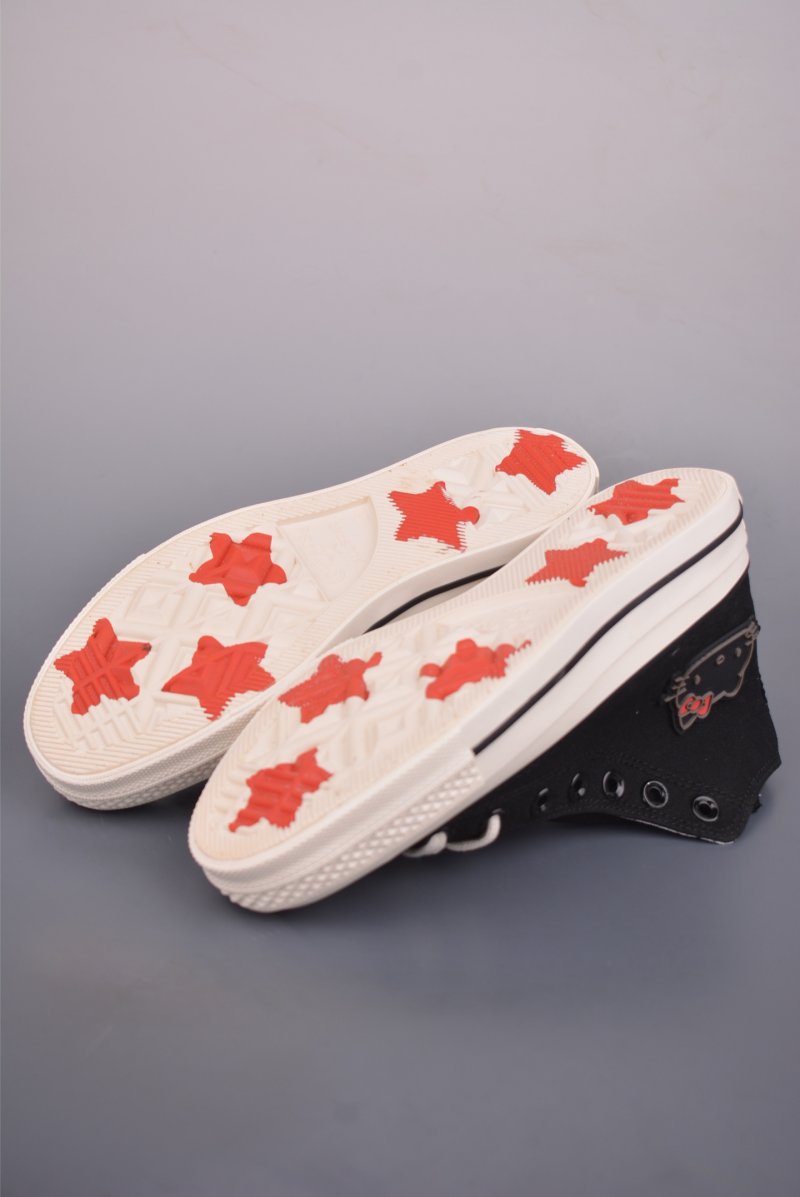 Converse x Hello Kitty 1970s 'White / Red' view