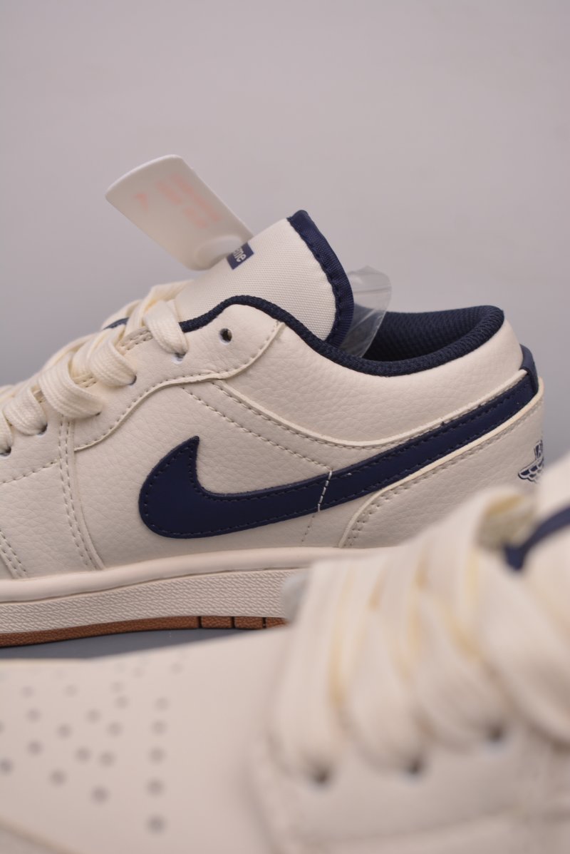 Fragment x Travis Scott x Air Jordan 1 Low 'Black' view