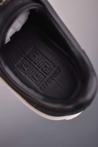 Givenchy 'Gold' view 9