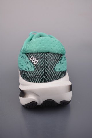 New Balance Fresh Foam X880 v12 view 4