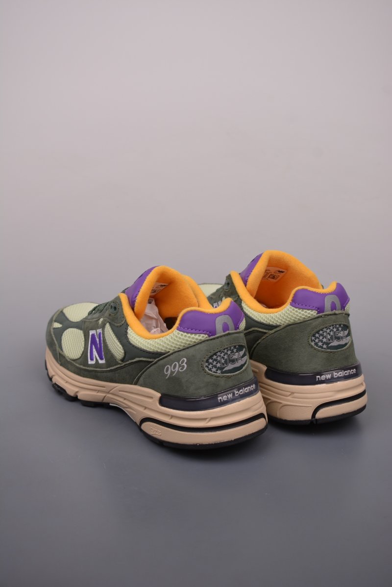 New Balance MR993 view