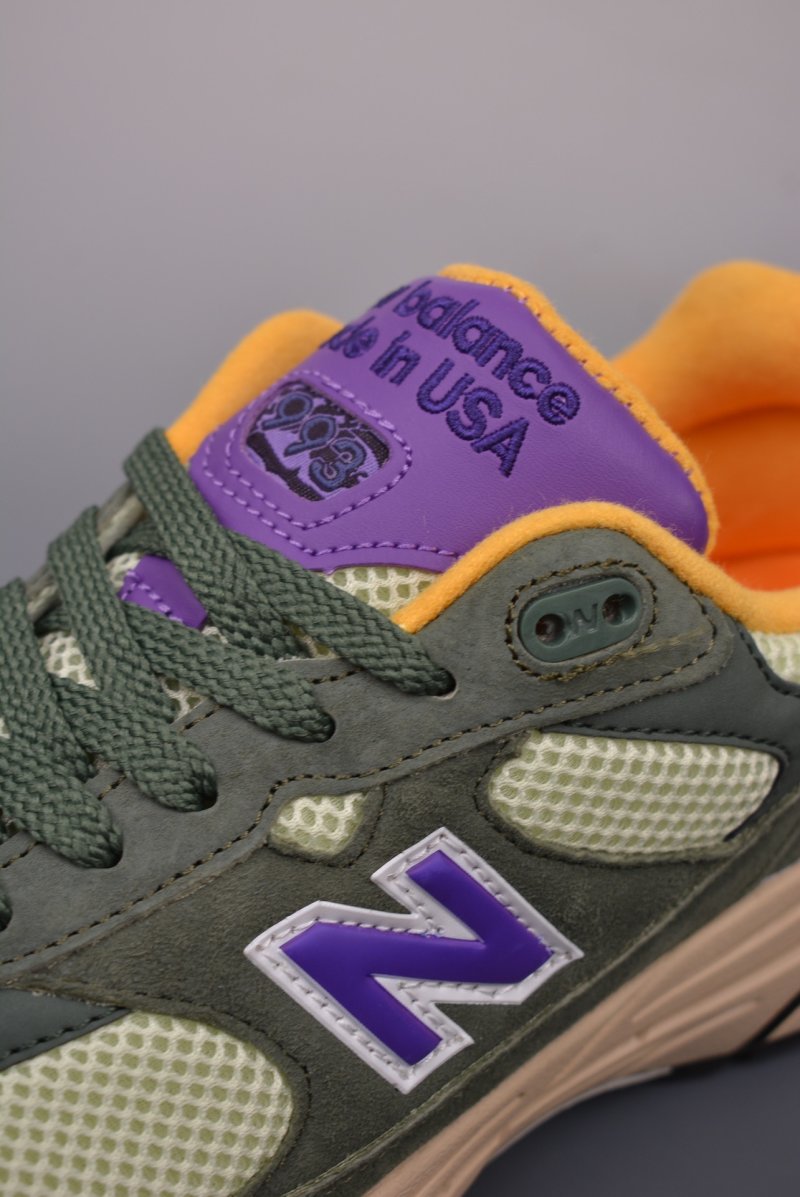 New Balance MR993 view