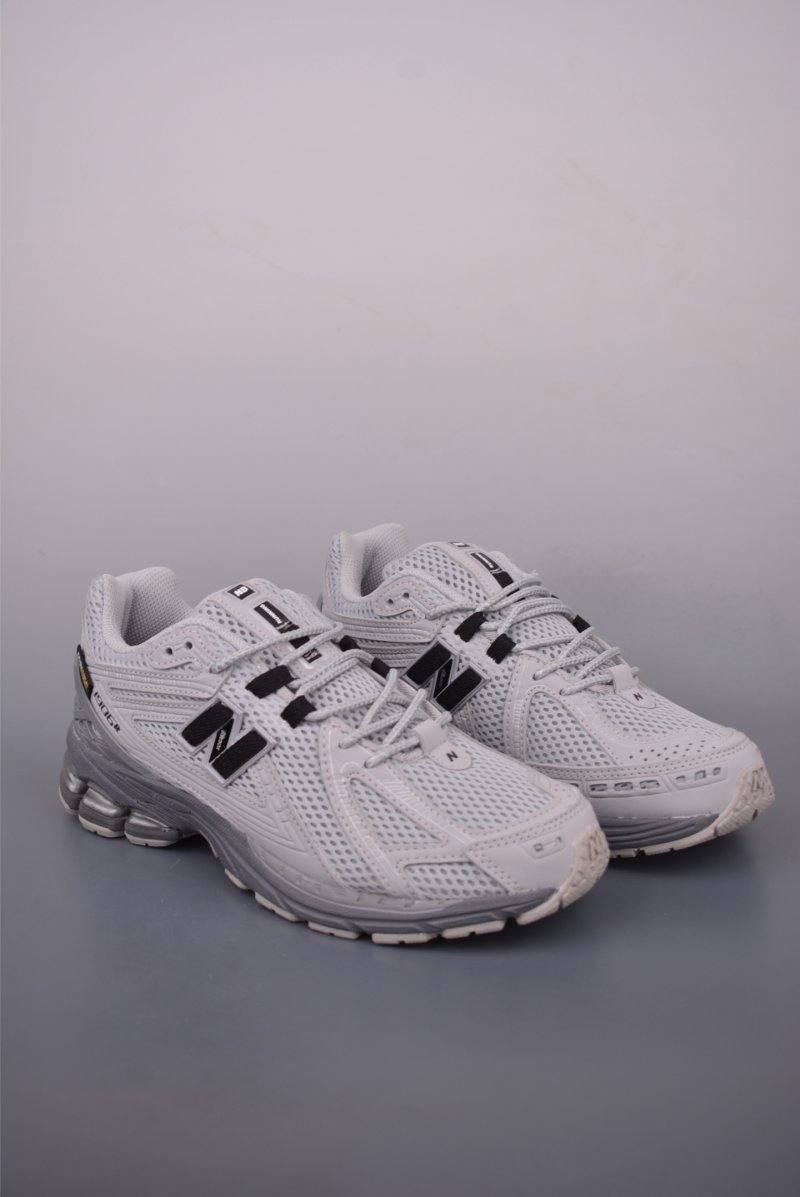 New Balance M1906