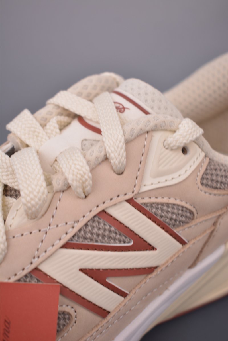 New Balance NB 990 view