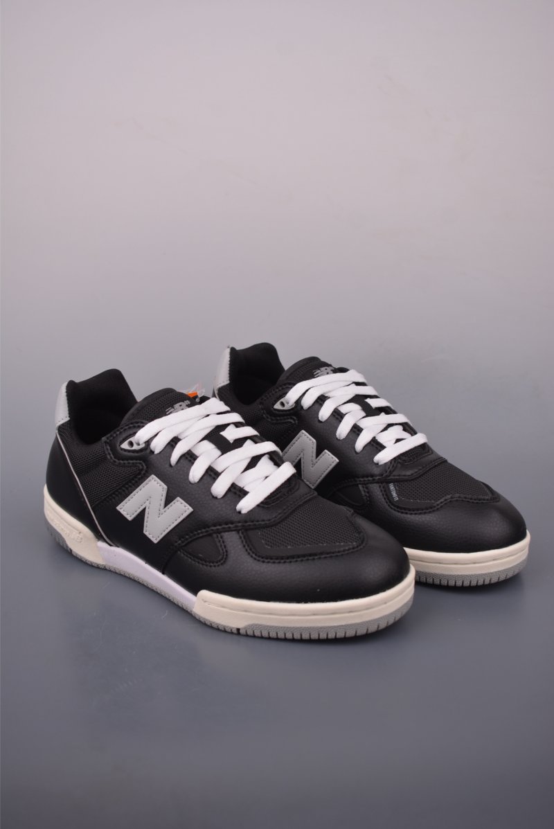 New Balance 600