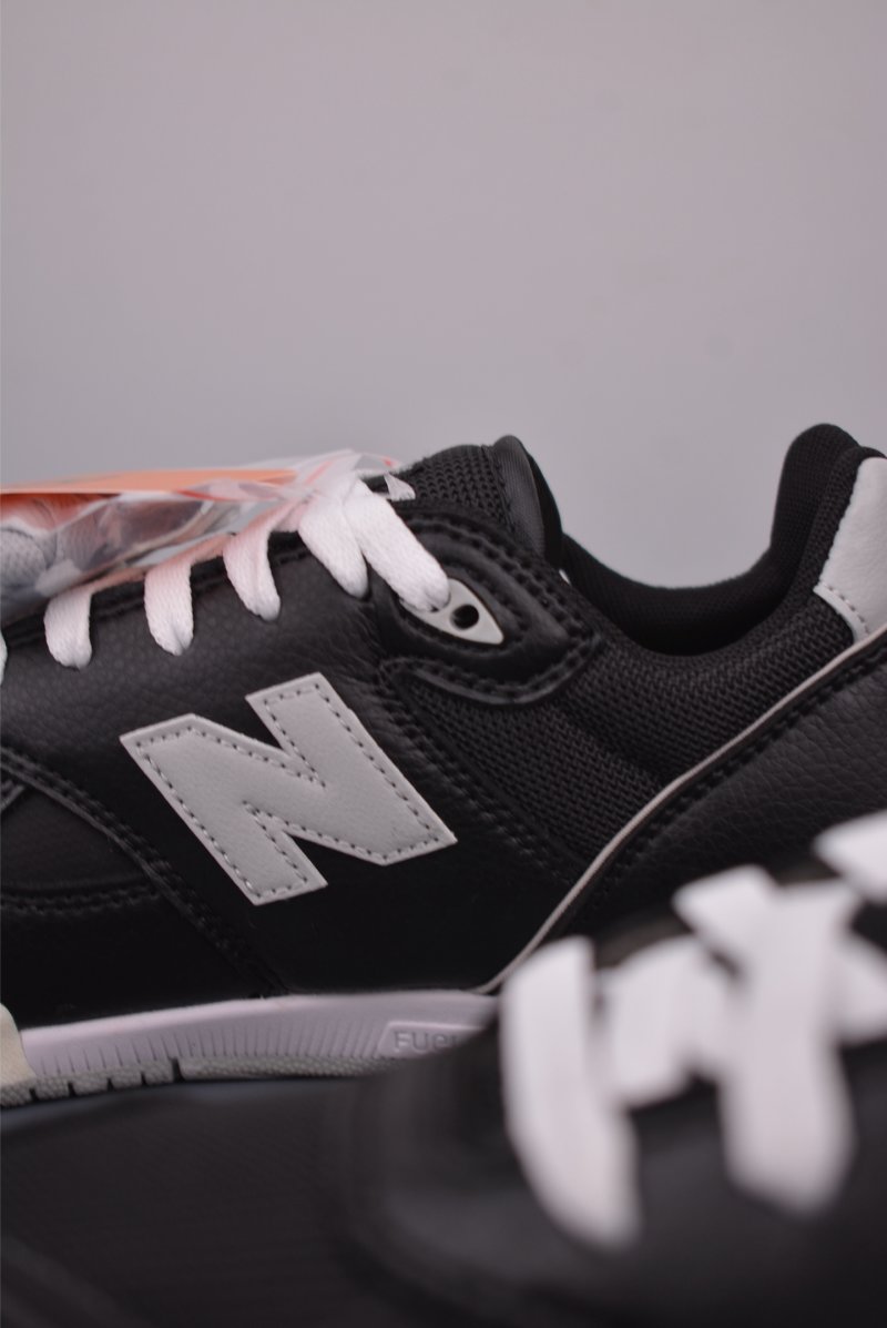 New Balance 600 view
