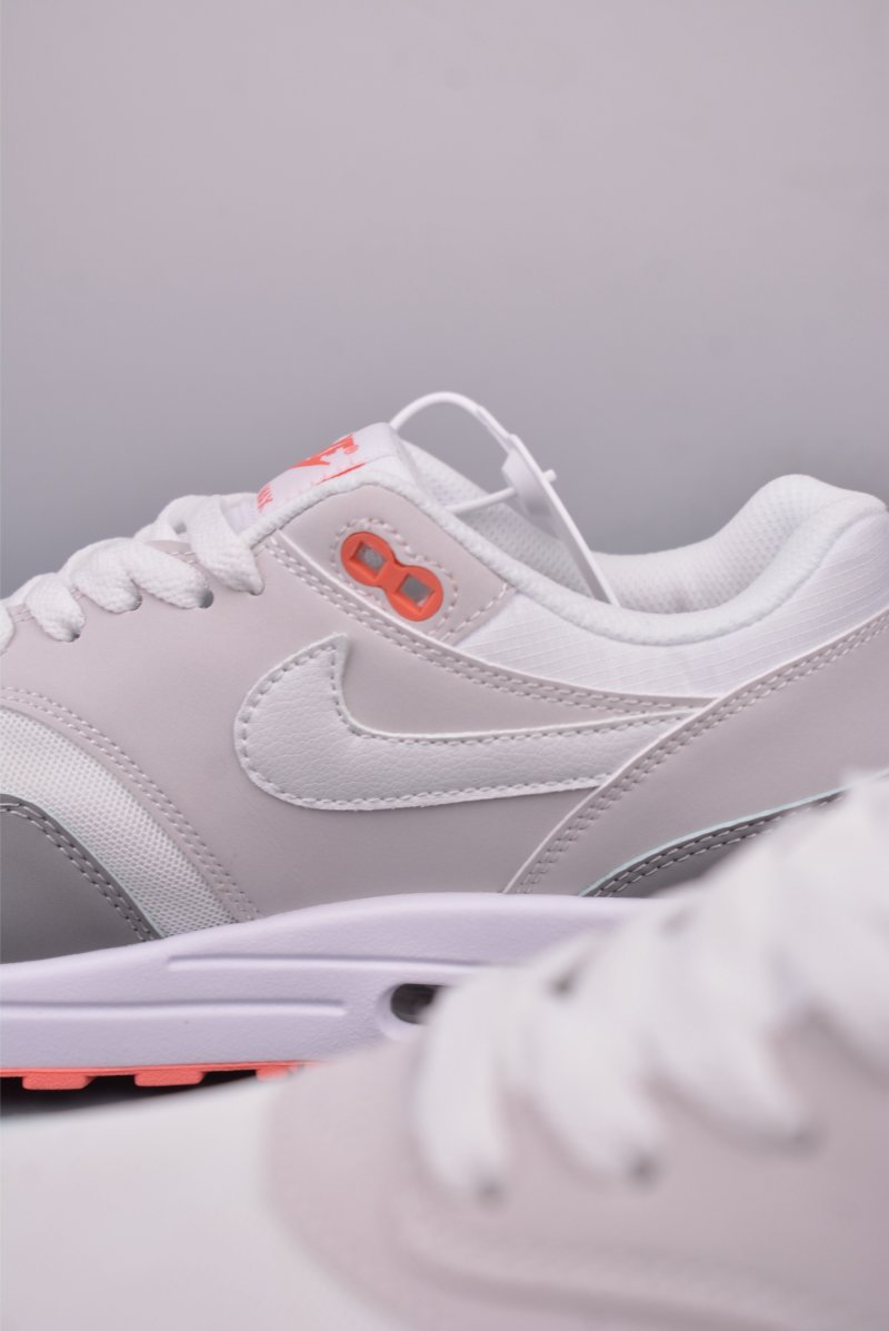 Nike Air Max 1 view