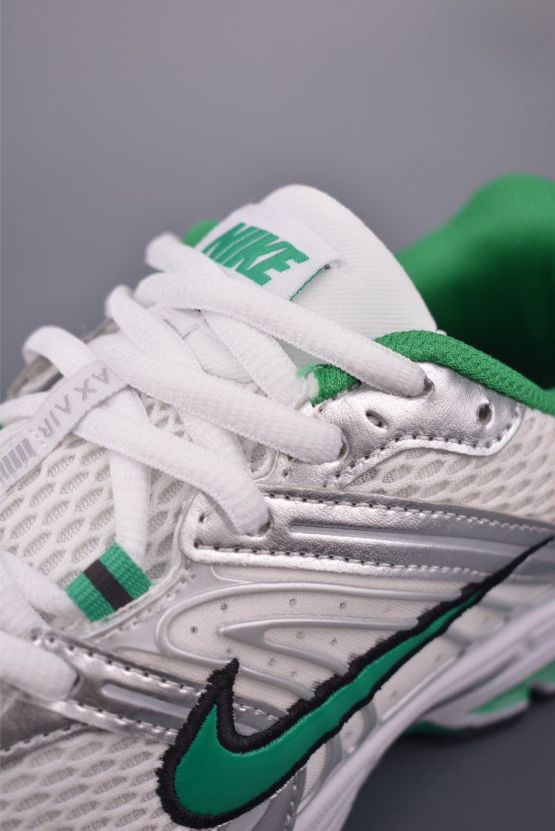 Nike Air Max Moto 2K view