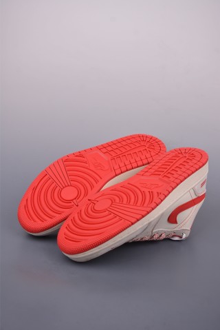 Nike Air Jordan 1 view 3