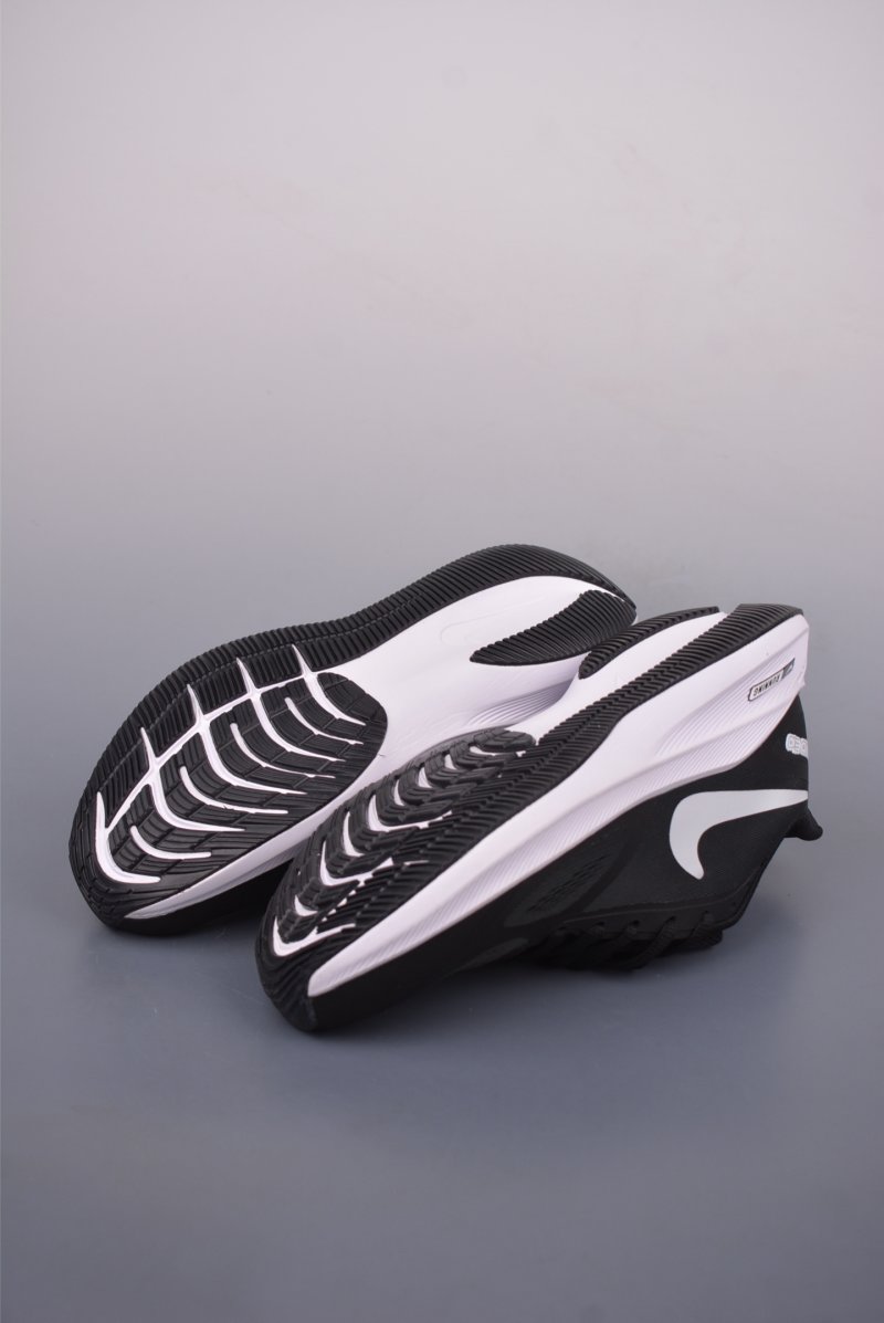 Nike Zoom Winflo 7X view