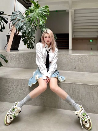 Old Order Skater 001 view 4