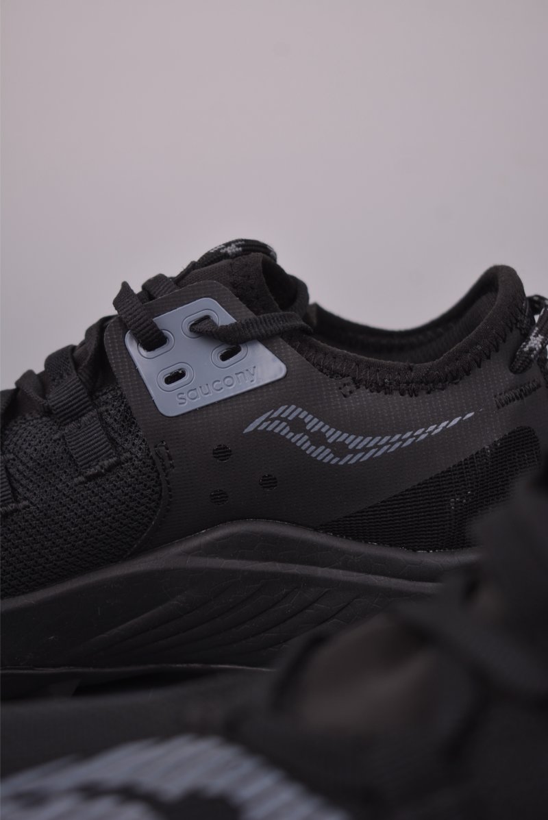 Saucony Endorphin Rift view