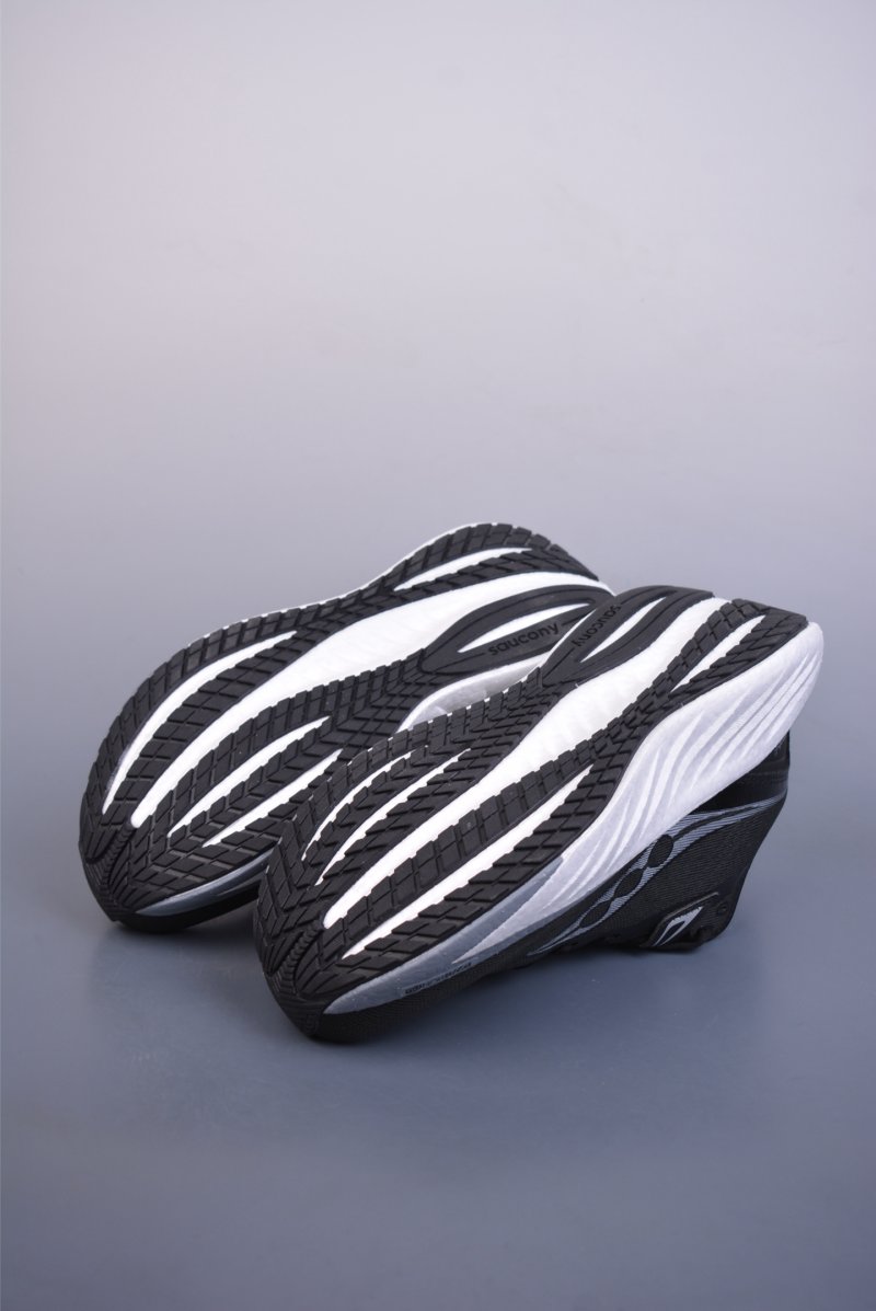 Saucony Triumph 22 view