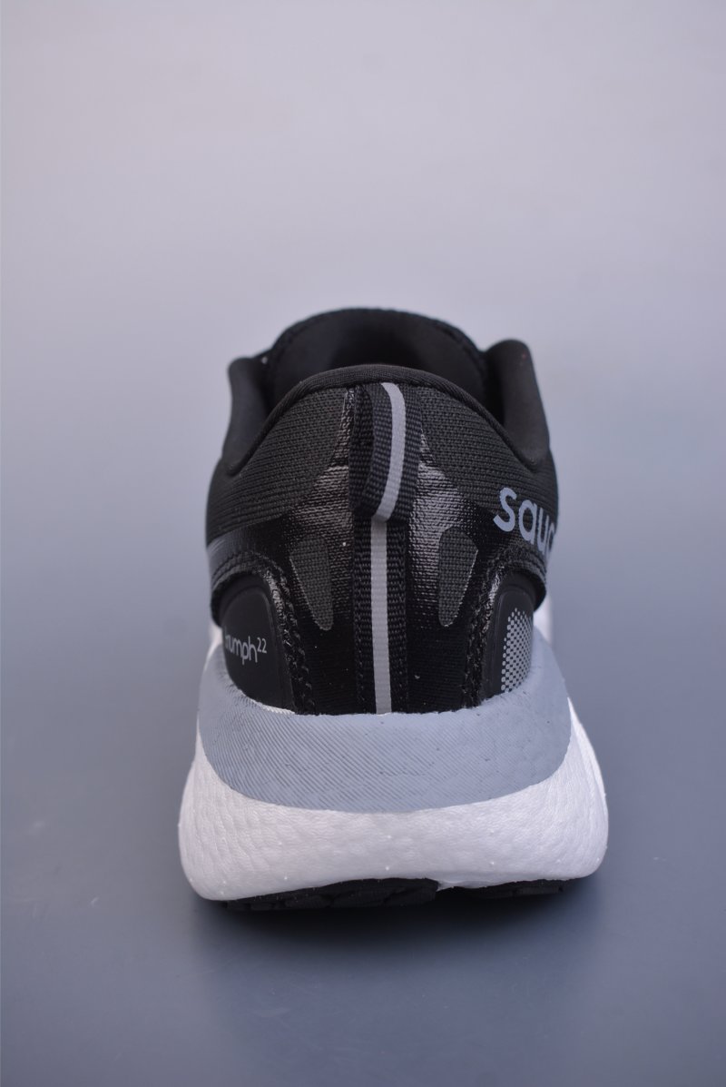 Saucony Triumph 22 view