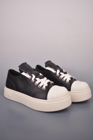 SMFK Garden Vintage Skate Low 'Red' view 1