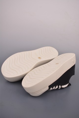 SMFK Garden Vintage Skate Low 'Red' view 3